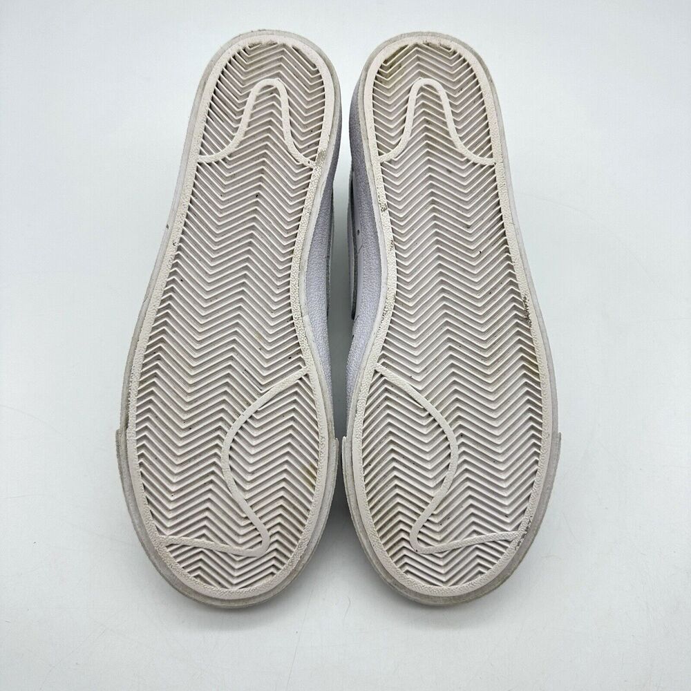 Nike Blazer ‘77 Women's Size 7 Triple White Athletic Casual Shoes DC4769-101 - Picture 7 of 13